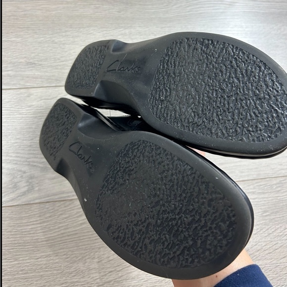 Clarks Cilantro Black Leather Open Back Comfort Clogs - Picture 7 of 10